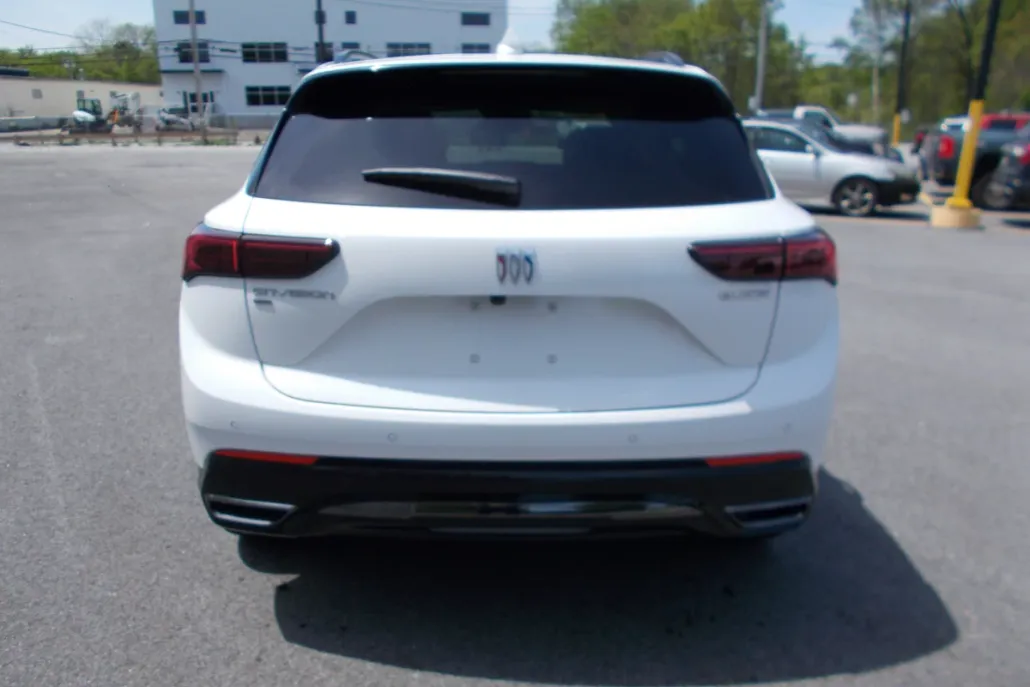 2025 Buick Envision Sport Touring photo 1