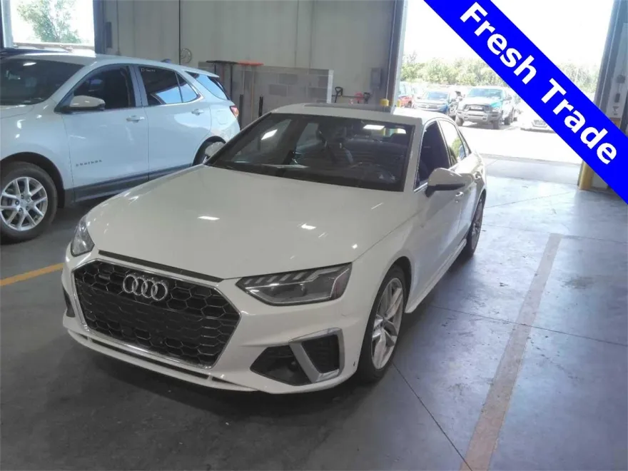 2023 Audi A4 45 S line Premium Plus Quattro photo 1