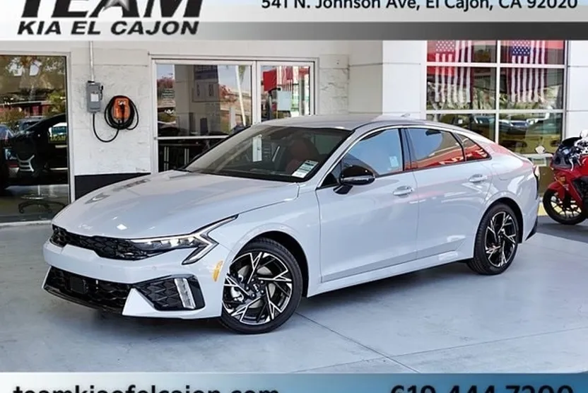 2026 Kia K5 GT-Line photo 1
