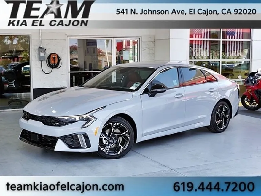 2026 Kia K5 GT-Line photo 1