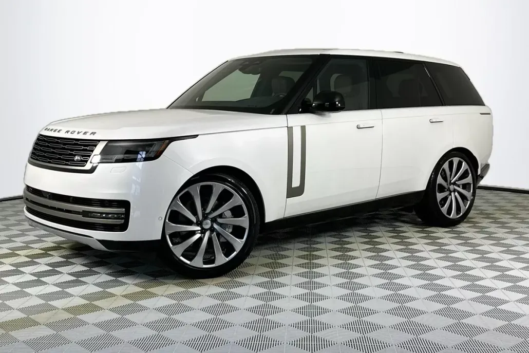 2025 Land Rover Range Rover SE photo 1