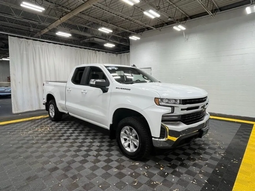 2021 Chevrolet Silverado 1500 LT photo 1