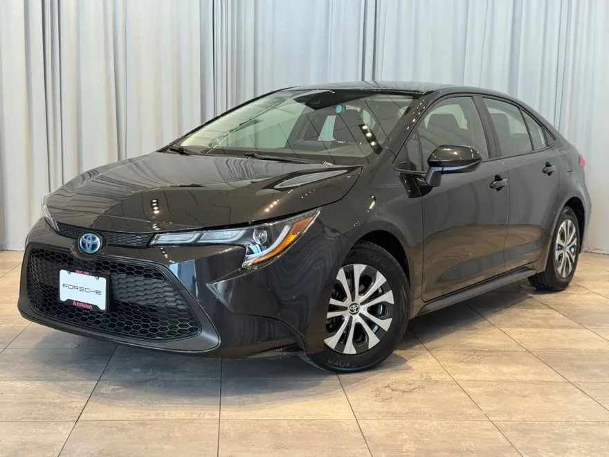 2022 Toyota Corolla Hybrid LE photo 1