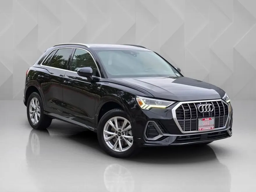 2022 Audi Q3 Premium Plus S line photo 1