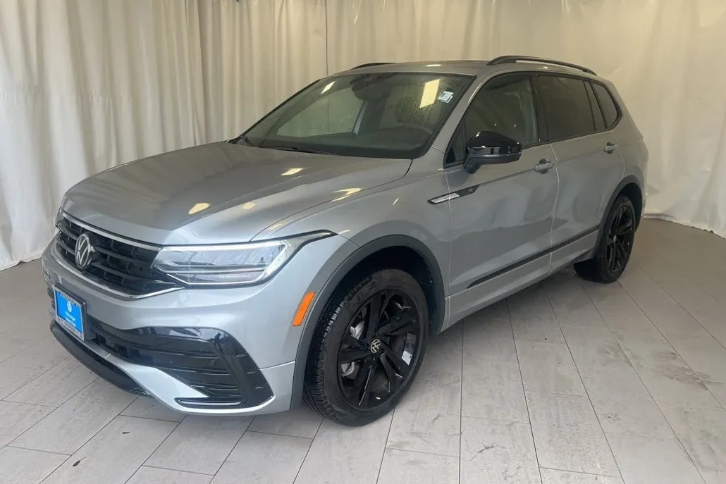 2024 Volkswagen Tiguan SE R-Line Black photo 1