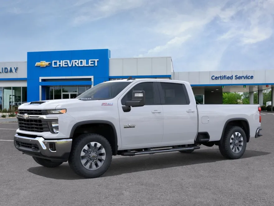 2026 Chevrolet Silverado LT photo 1