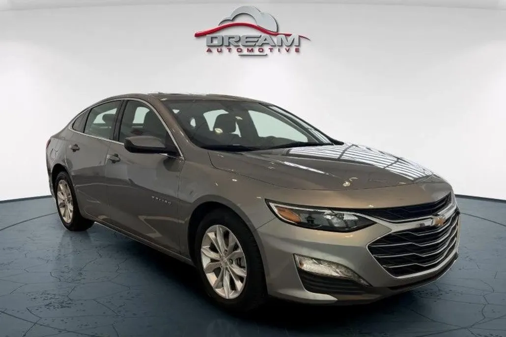 2024 Chevrolet Malibu 1LT photo 1