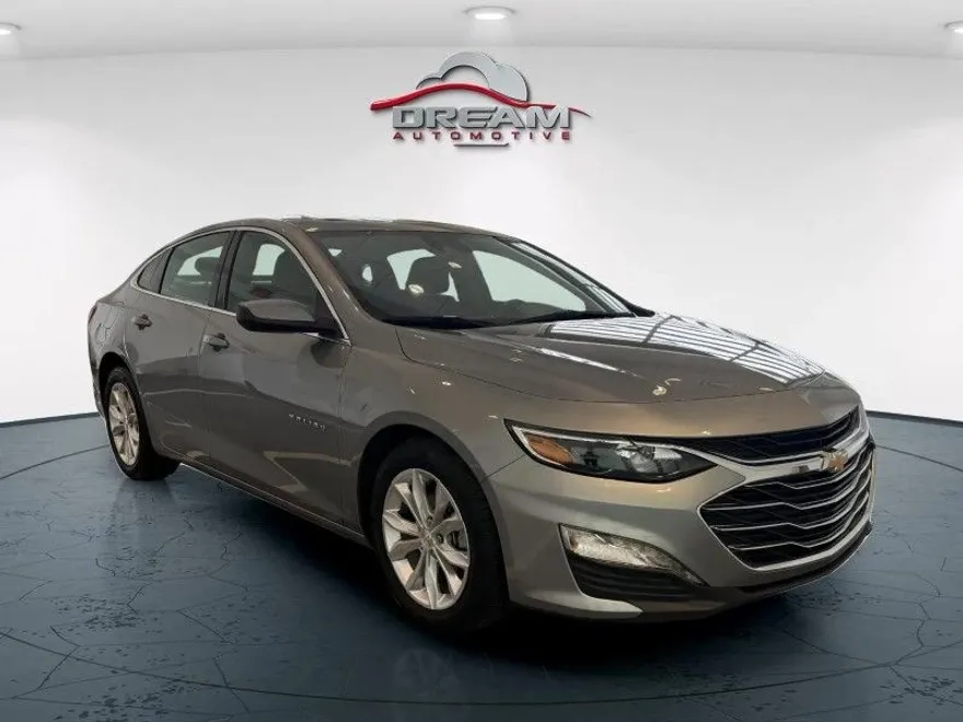 2024 Chevrolet Malibu 1LT photo 1