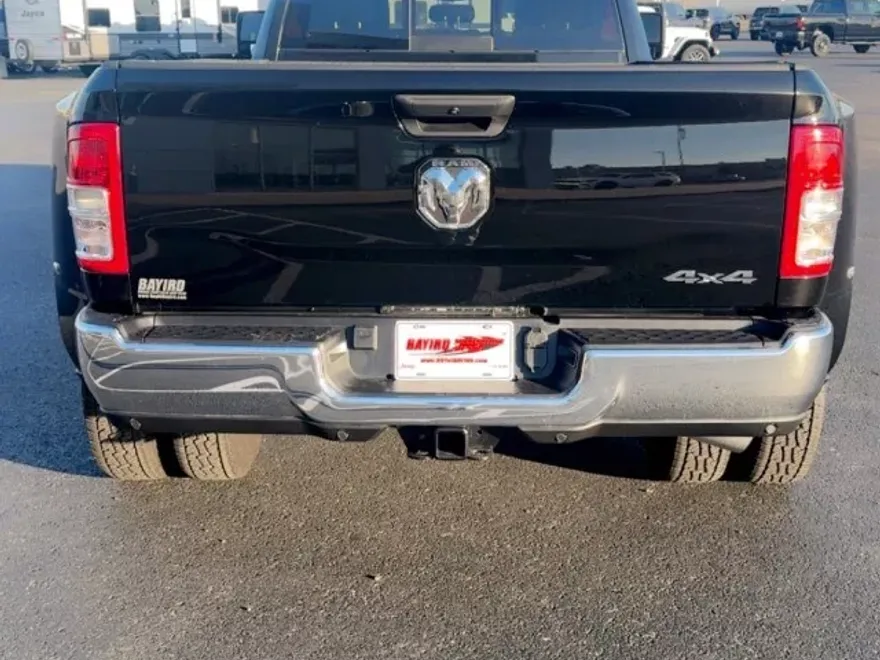 2024 Ram 3500 Tradesman photo 1