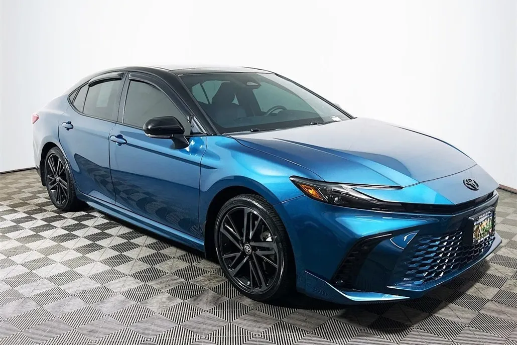 2025 Toyota Camry XSE photo 1