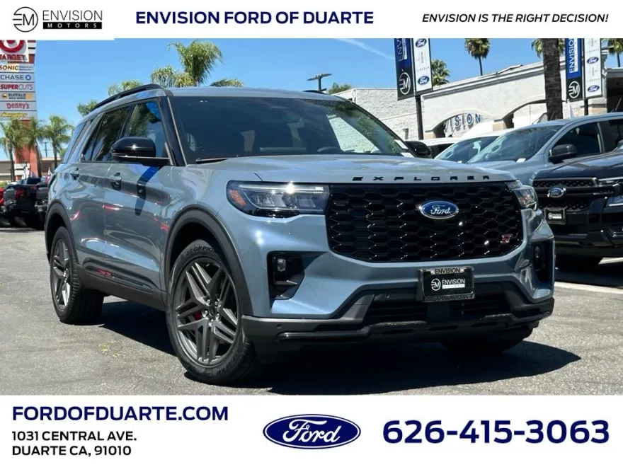 2025 Ford Explorer ST photo 1