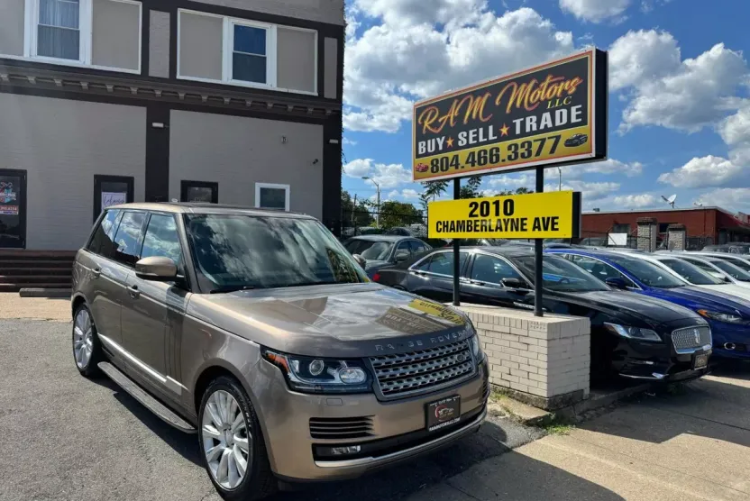 2017 Land Rover Range Rover SuperCharged photo 1