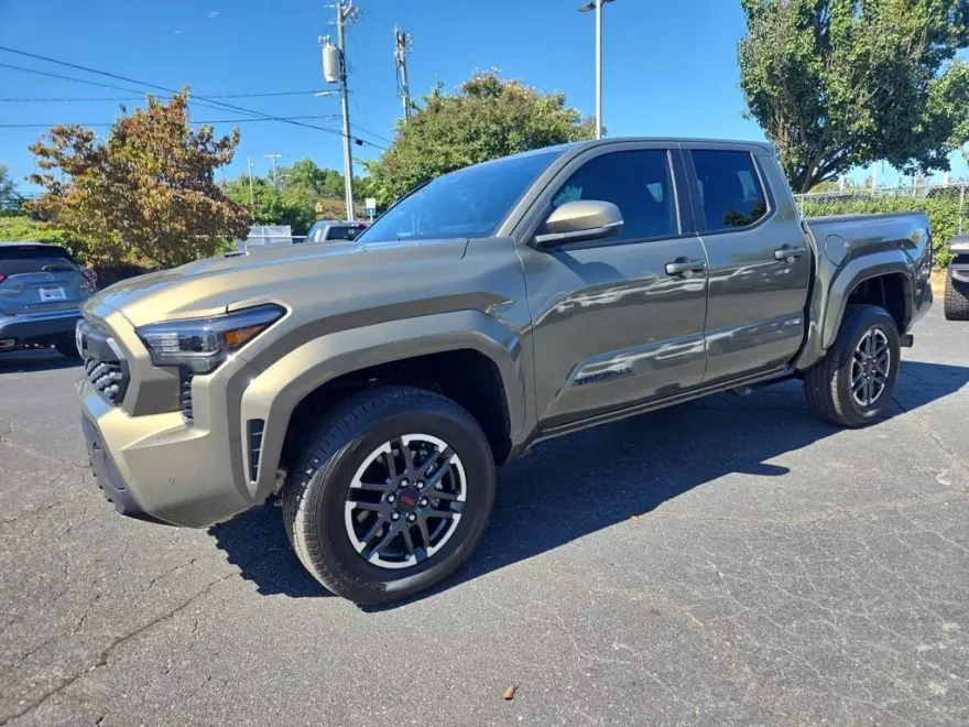 2025 Toyota Tacoma Base photo 1