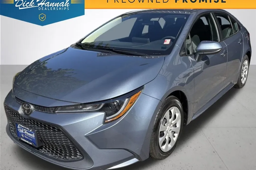 2021 Toyota Corolla LE photo 1