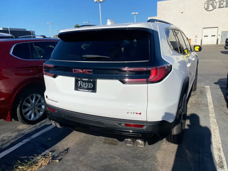2026 Gmc Acadia AT4 photo 1