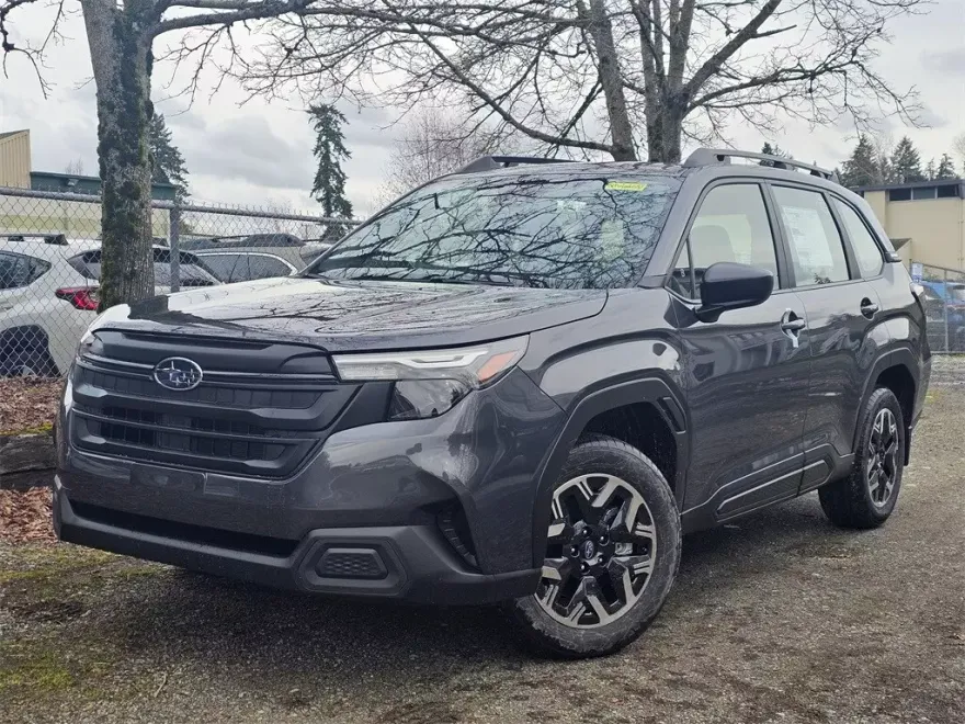 2025 Subaru Forester Base photo 1