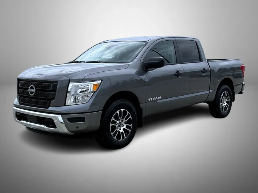 2024 Nissan Titan SV photo 1