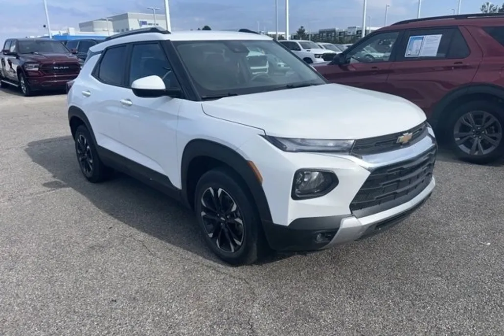 2022 Chevrolet Trailblazer LT photo 1