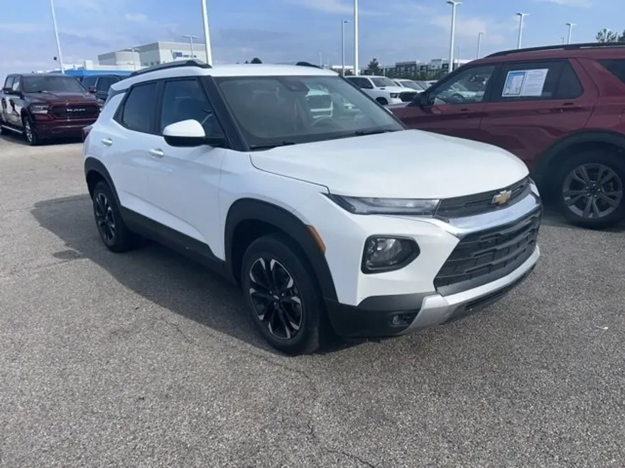 2022 Chevrolet Trailblazer LT photo 1