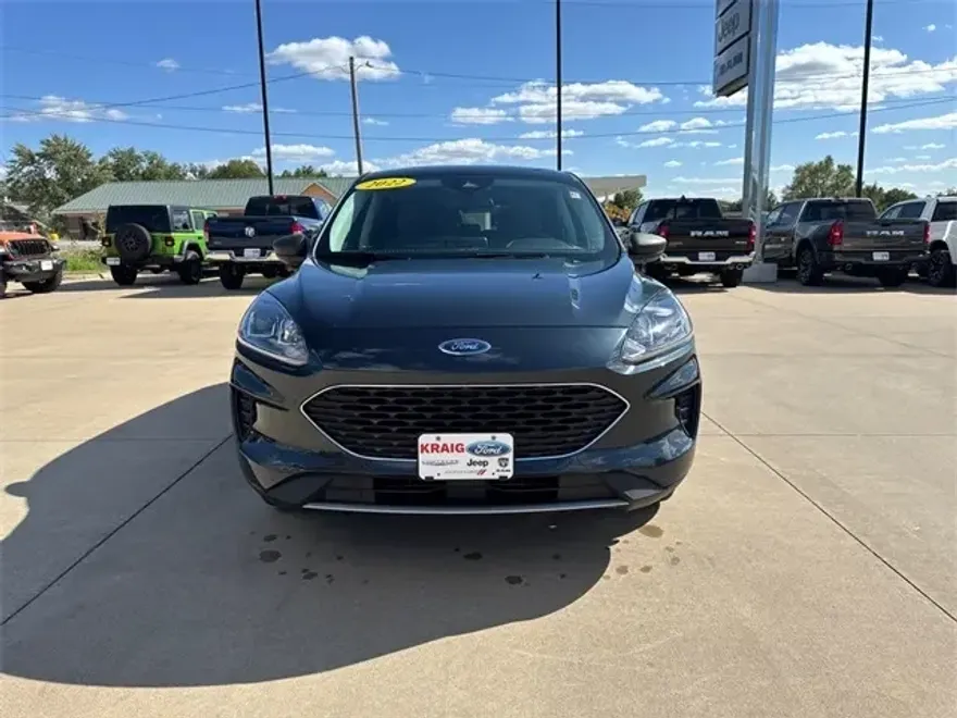 2022 Ford Escape SE photo 1