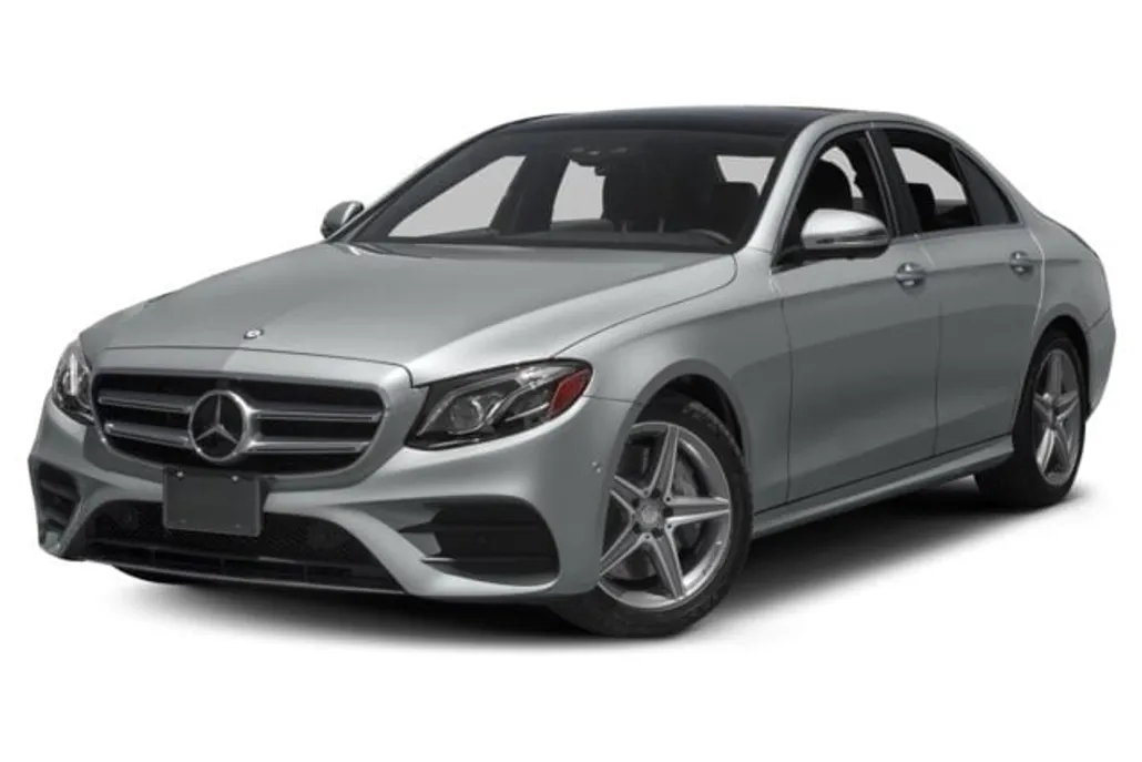 2018 Mercedes Benz E 300 4MATIC photo 1