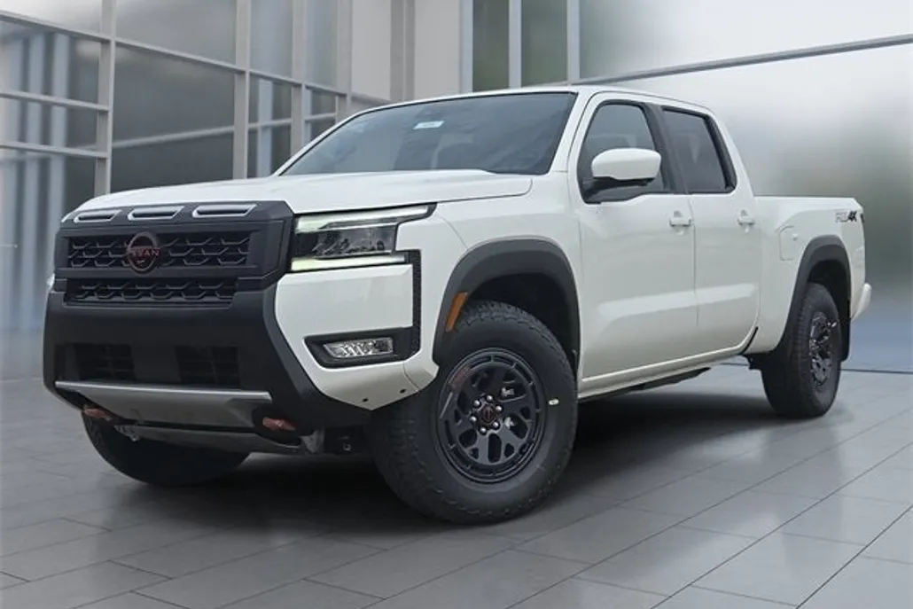 2025 Nissan Frontier PRO-4X photo 1