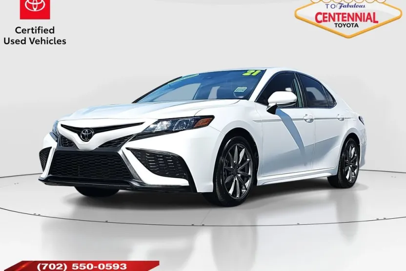 2021 Toyota Camry SE photo 1