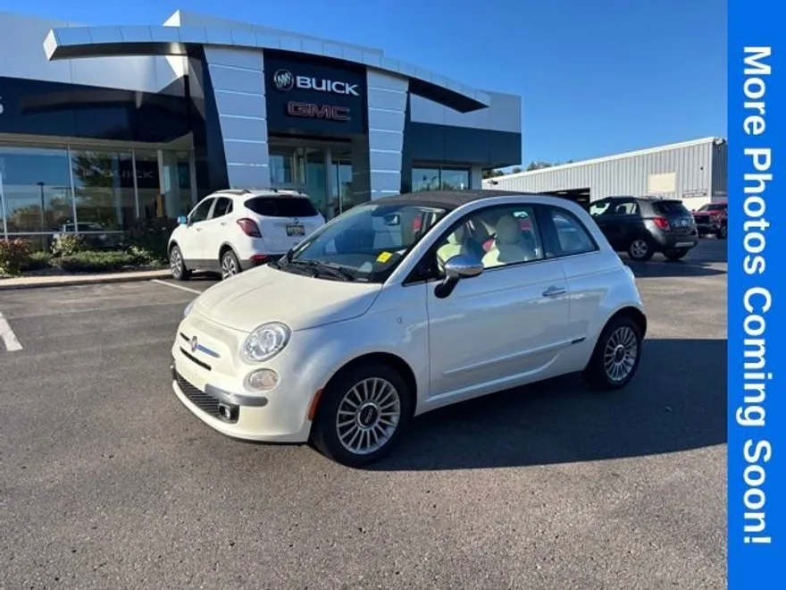 2015 Fiat 500 Lounge photo 1