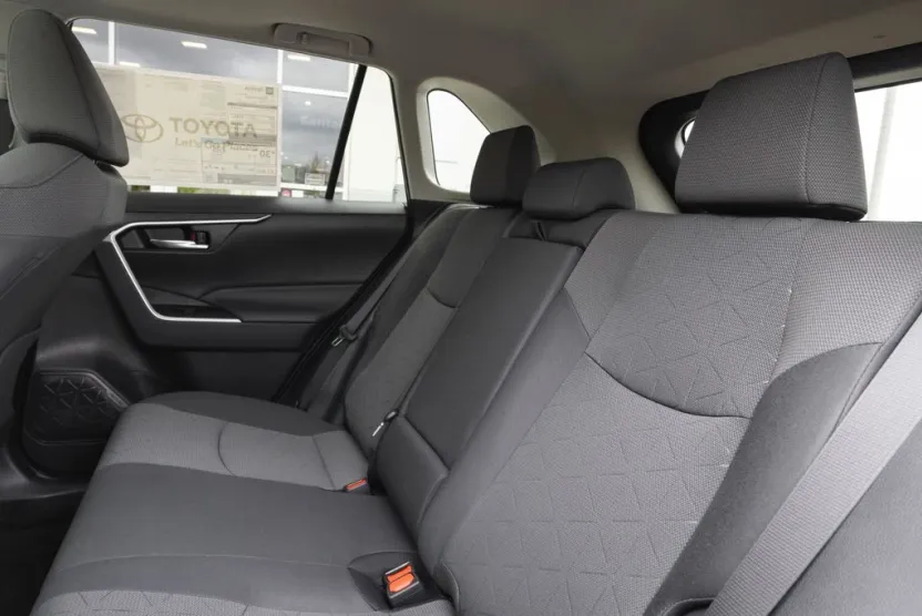2025 Toyota RAV4 XLE photo 1