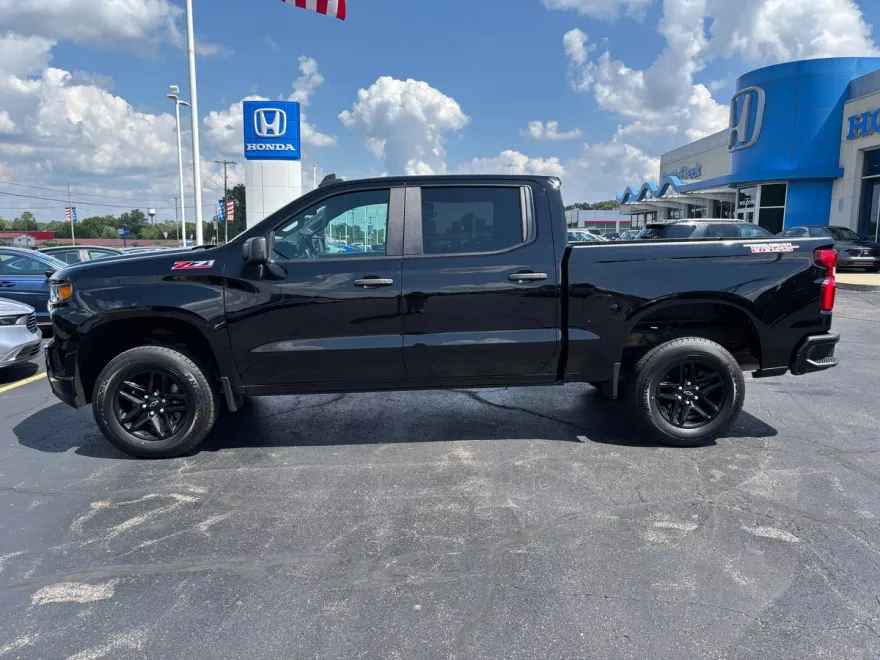 2021 Chevrolet Silverado 1500 Custom Trail Boss photo 1