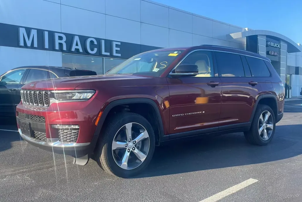 2022 Jeep Grand Cherokee Limited photo 1