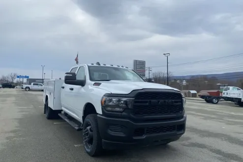 2024 Ram 3500 Tradesman photo 1