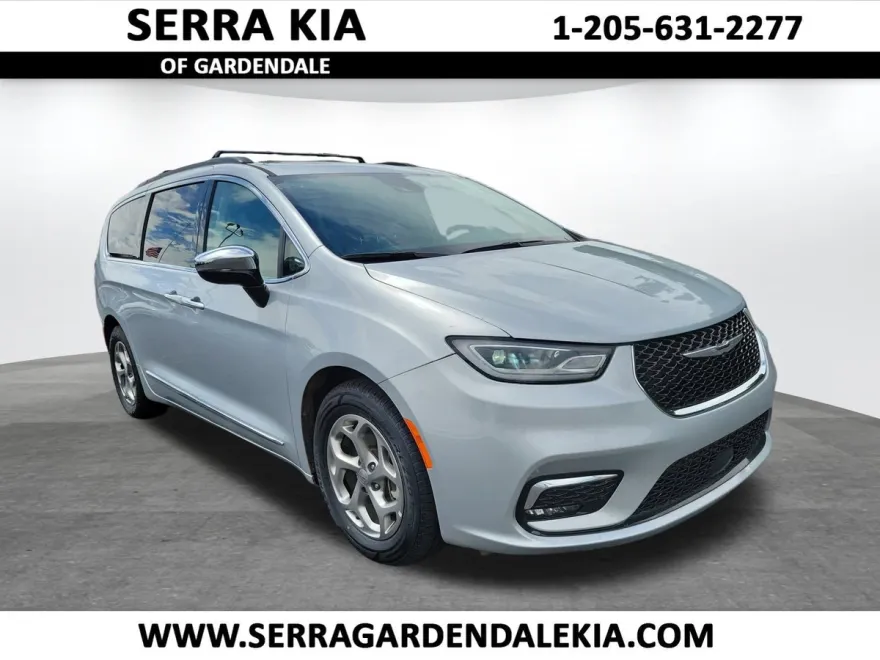 2023 Chrysler Pacifica Limited photo 1