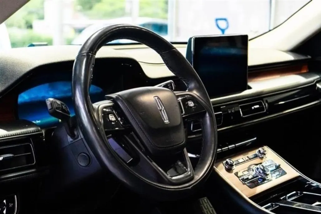 2022 Lincoln Aviator Reserve photo 1