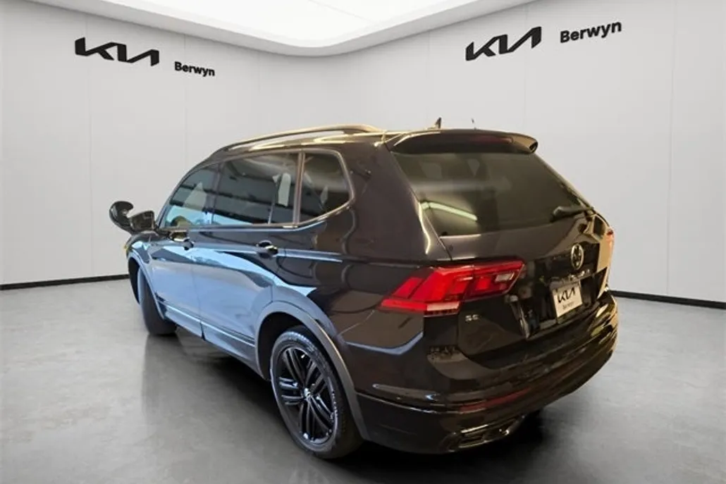 2022 Volkswagen Tiguan SE R-Line Black photo 1