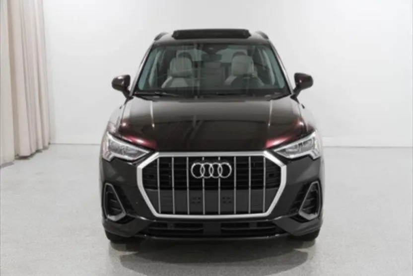 2019 Audi Q3 S line Premium Plus photo 1