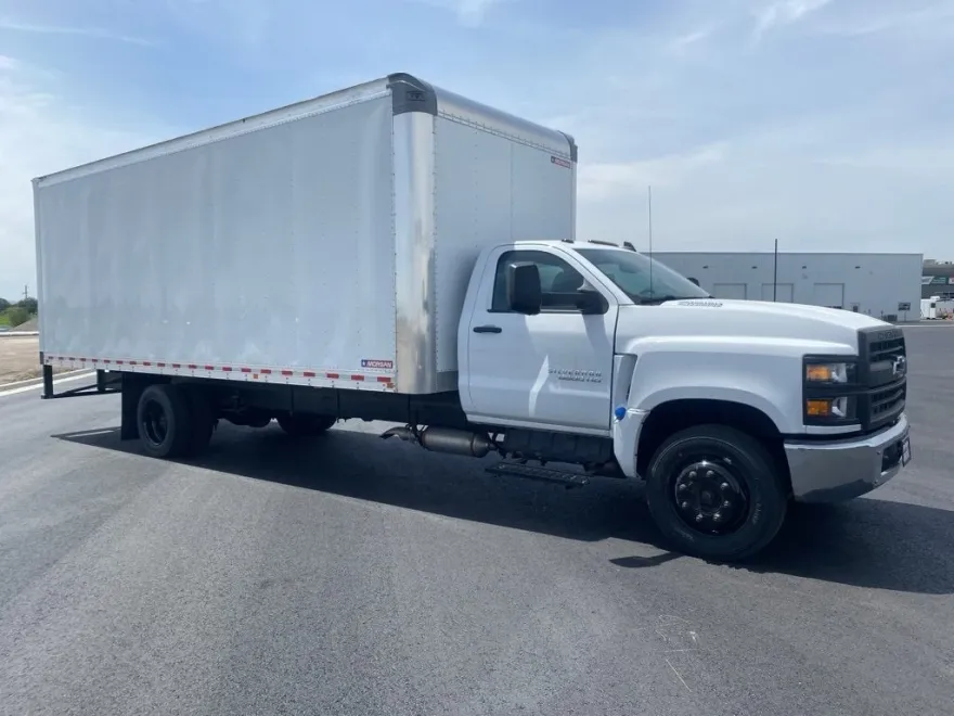2023 Chevrolet Silverado 6500HD Work Truck photo 1