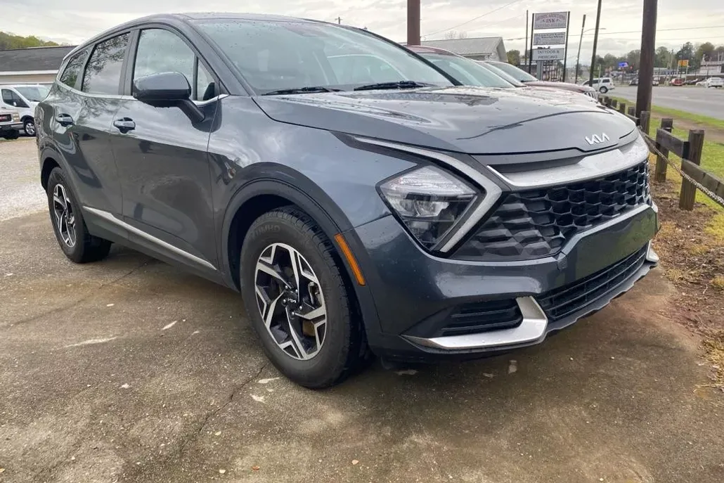2023 Kia Sportage LX photo 1