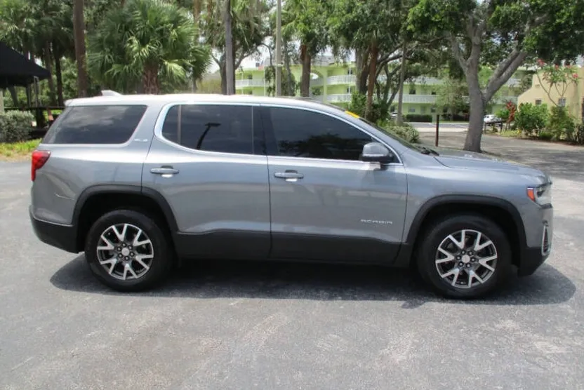 2020 Gmc Acadia SLE photo 1