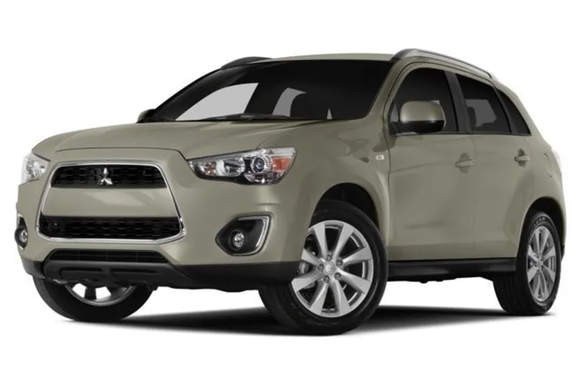 2013 Mitsubishi Outlander Sport SE photo 1