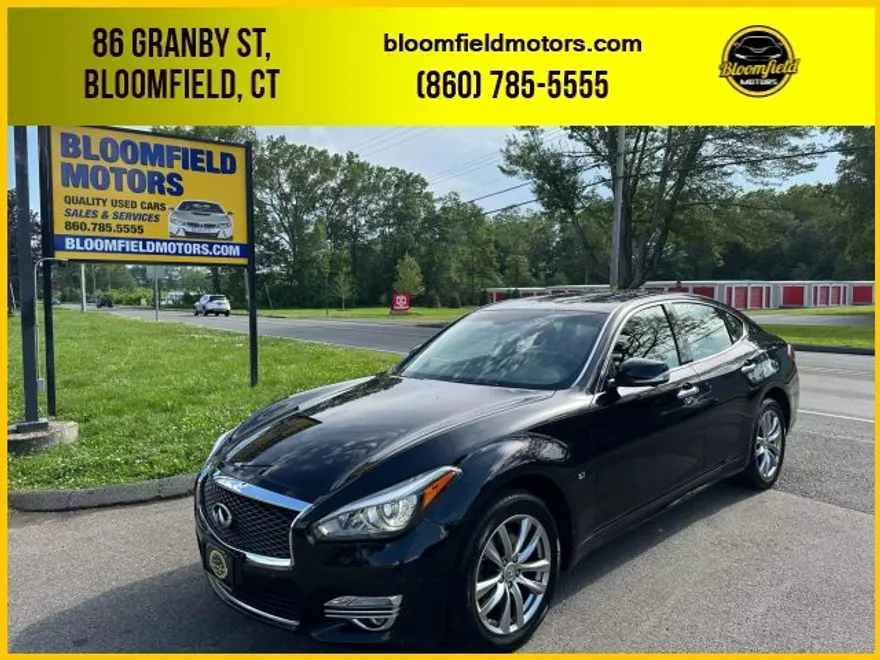 2016 Infiniti Q70 photo 1