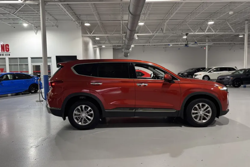 2019 Hyundai Santa Fe SEL photo 1