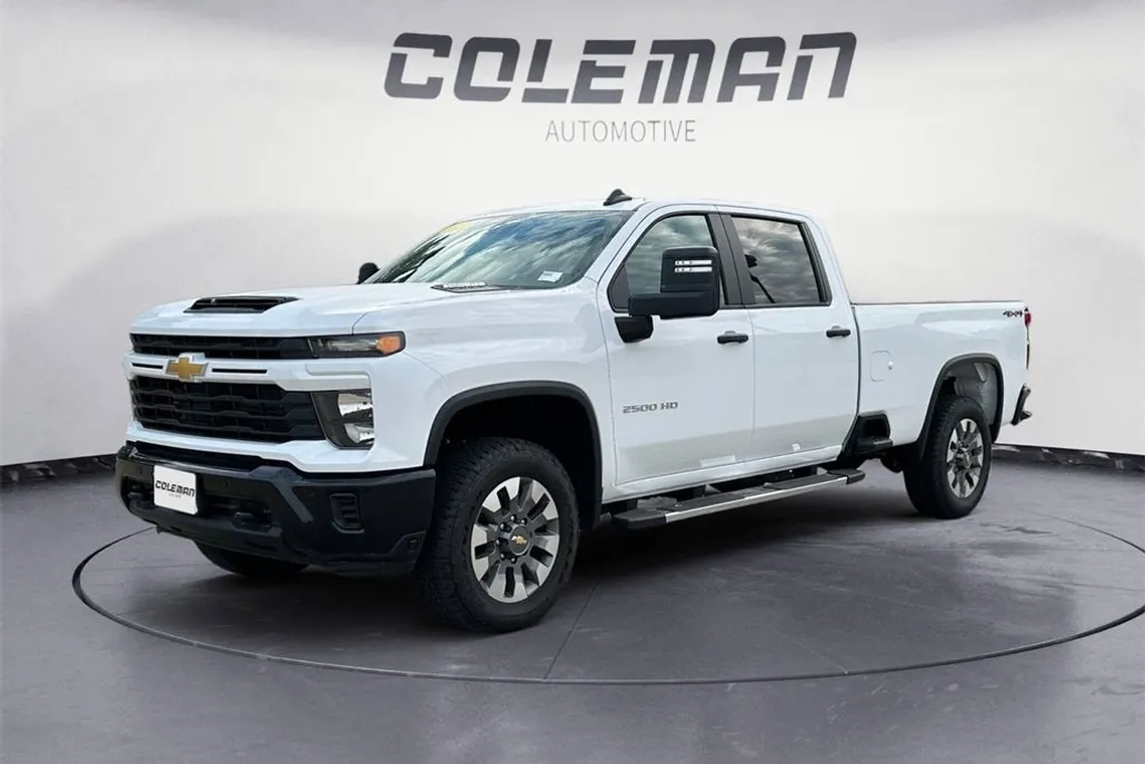 2025 Chevrolet Silverado 2500HD Custom photo 1