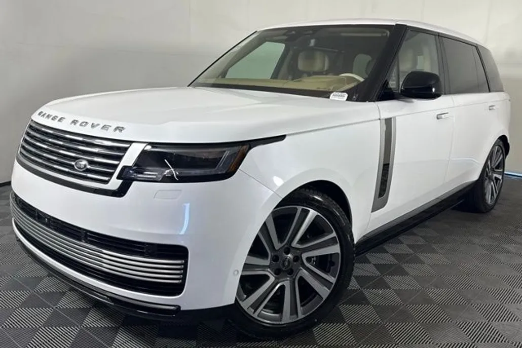 2025 Land Rover Range Rover SV photo 1