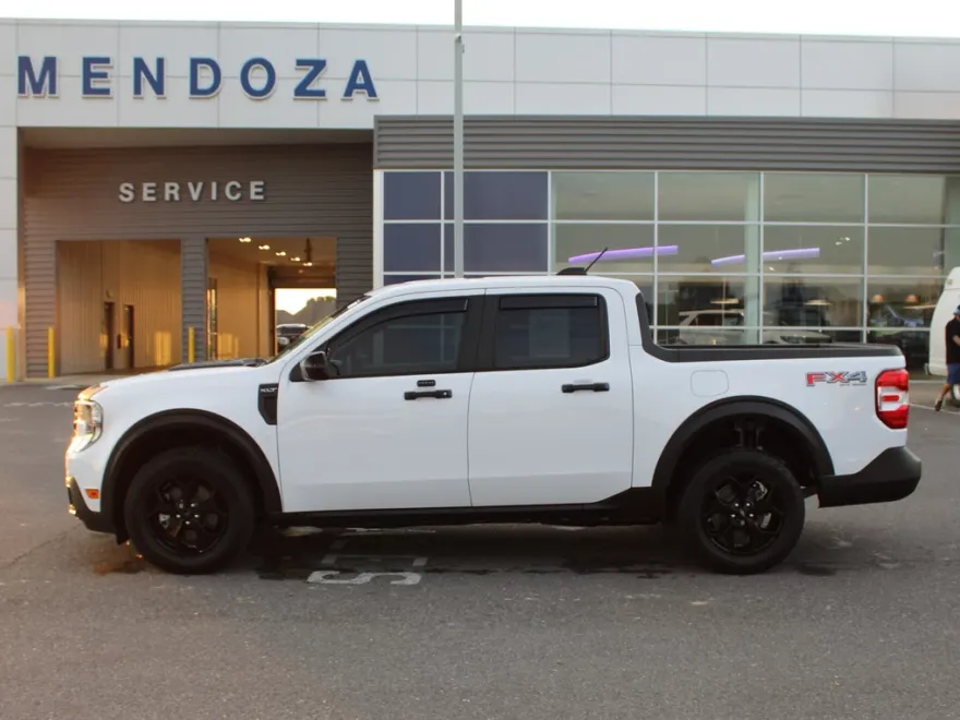 2025 Ford Maverick XLT photo 1