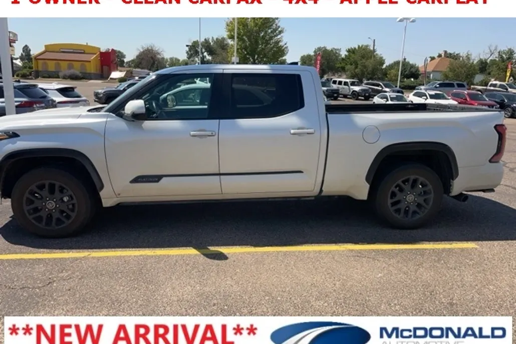 2023 Toyota Tundra Platinum photo 1
