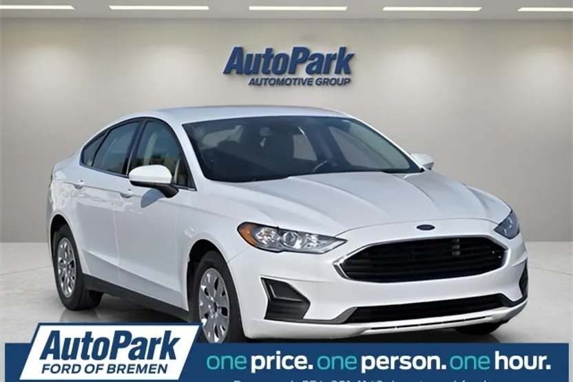 2020 Ford Fusion S photo 1