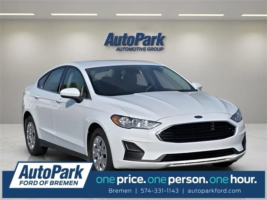 2020 Ford Fusion S photo 1