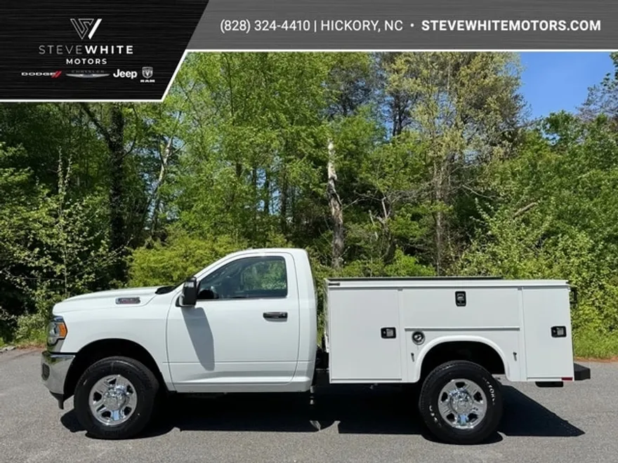 2024 Ram 3500 Tradesman photo 1