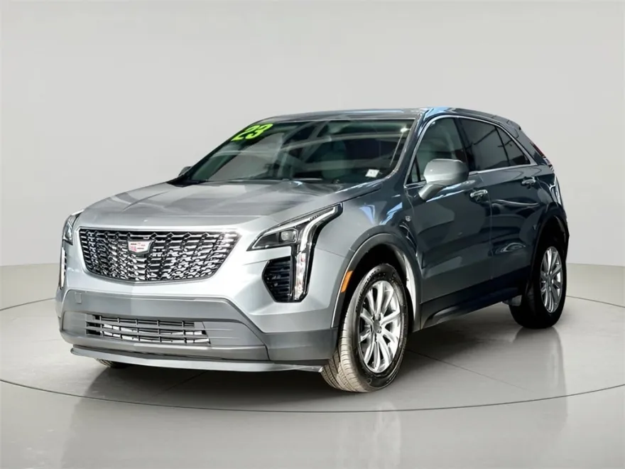 2023 Cadillac XT4 Luxury photo 1